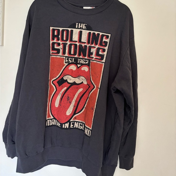 Cutest crew neck! H&M - Picture 1 of 1
